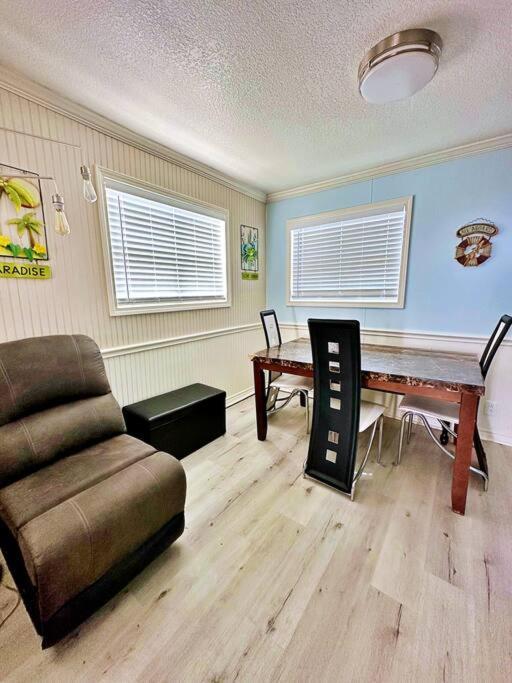 Apollo'S Escape: Your Serene Oceanfront Retreat サーフサイド・ビーチ エクステリア 写真